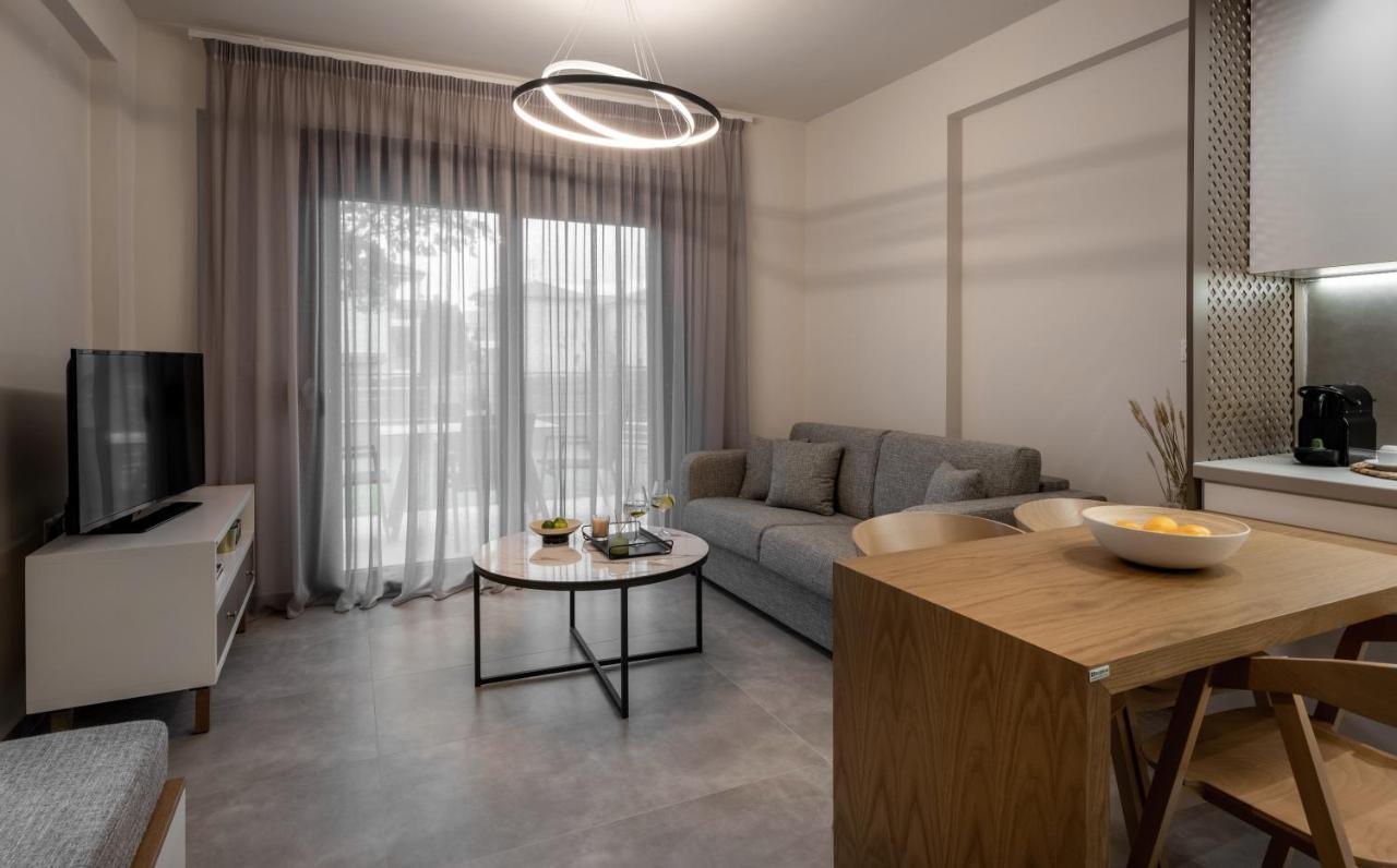 Iris Suites Nikiti Eksteriør bilde