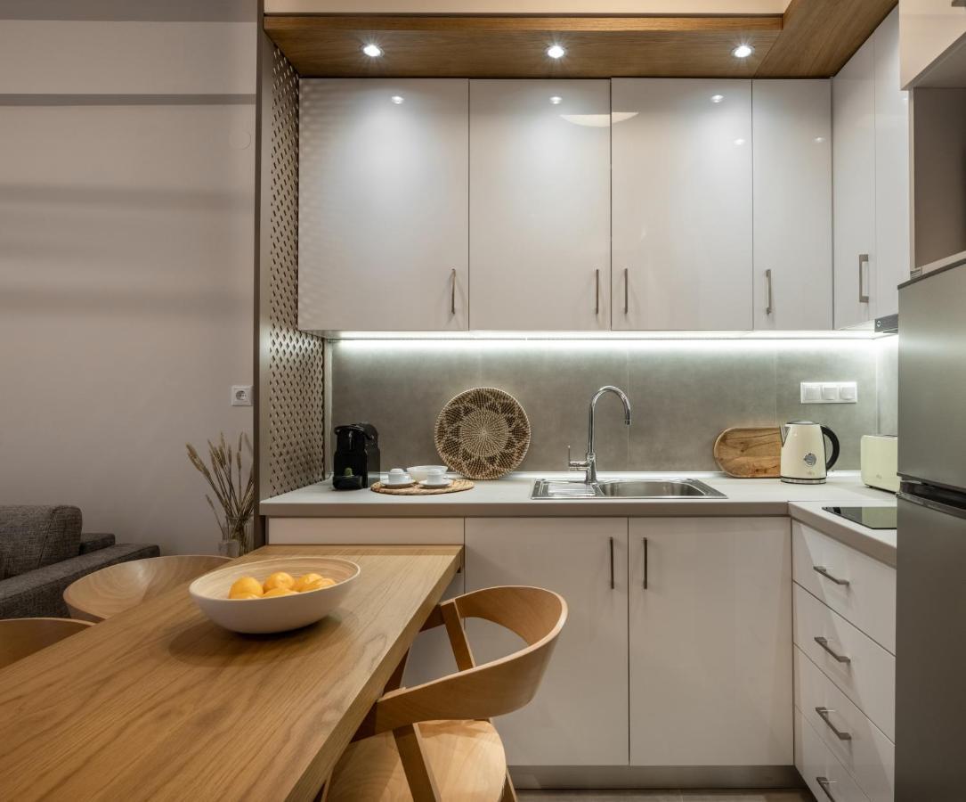 Iris Suites Nikiti Eksteriør bilde