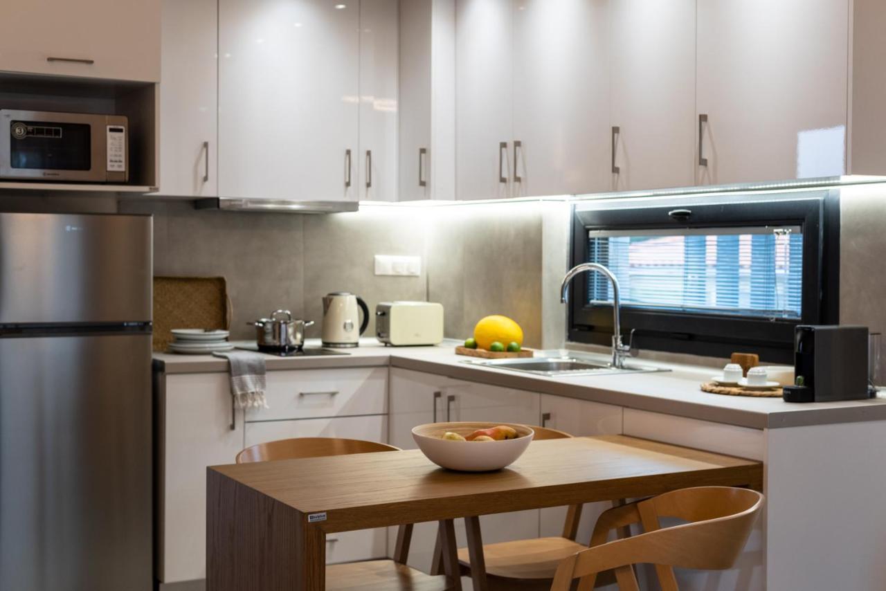Iris Suites Nikiti Eksteriør bilde