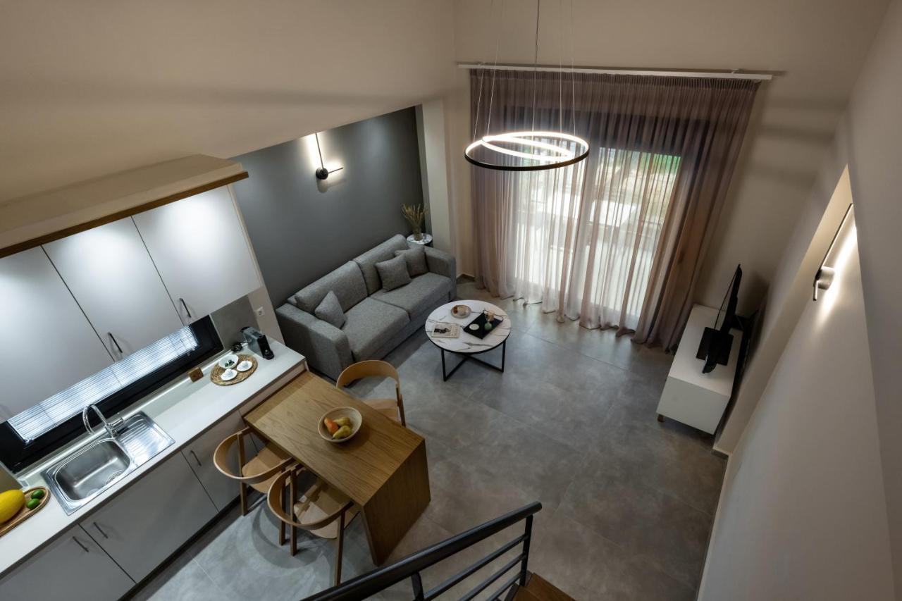 Iris Suites Nikiti Eksteriør bilde