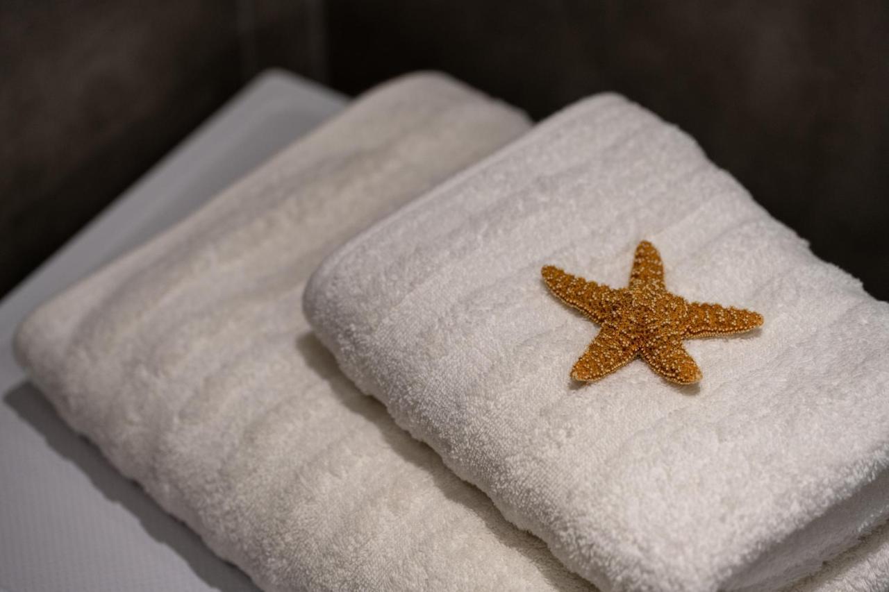 Iris Suites Nikiti Eksteriør bilde
