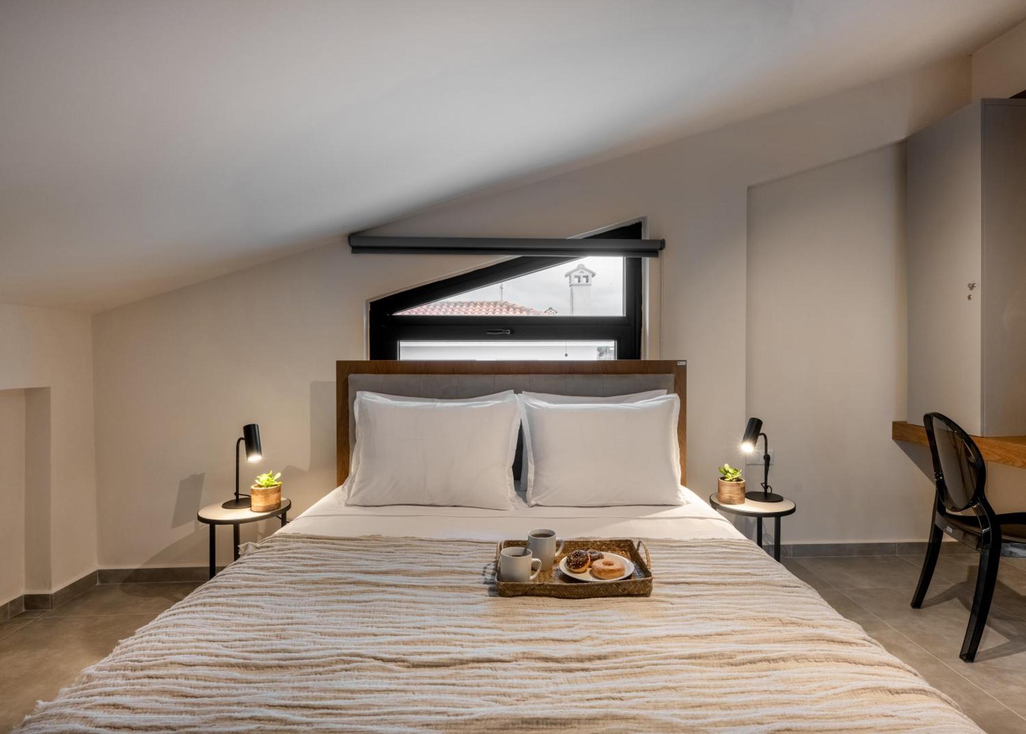 Iris Suites Nikiti Eksteriør bilde